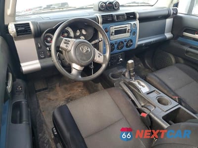 Zdjęcie 8 z 13 samochodu: 2013 TOYOTA FJ CRUISER BASE VIN:JTEBU4BF4DK163617 - miniatura