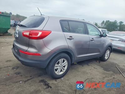 Trzecie zdjęcie samochodu z tyłu: 2011 KIA SPORTAGE VIN:KNDPBCA21B7074922 - miniatura