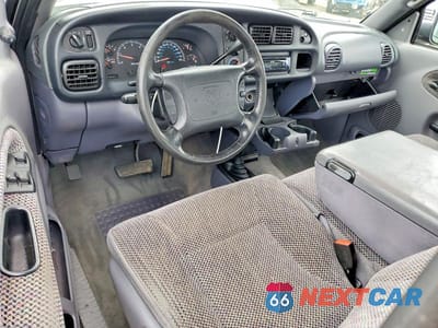 Zdjęcie 8 z 13 samochodu: 2000 DODGE RAM 2500 VIN:1B7KF23W1YJ156184 - miniatura