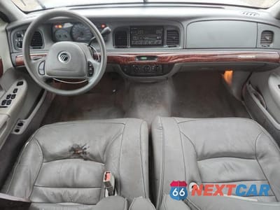 Zdjęcie 8 z 12 samochodu: 2002 MERCURY GRAND MARQUIS GS VIN:2MEFM74W82X663986 - miniatura
