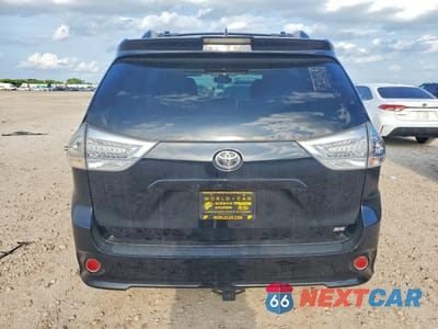Zdjęcie 6 z 13 samochodu: 2018 TOYOTA SIENNA SE 8-PASSENGER VIN:5TDXZ3DCXJS916130 - miniatura