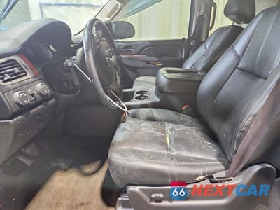 Zdjęcie 7 z 12 samochodu: 2013 GMC YUKON SLT VIN:1GKS2CE00DR282515 - miniatura