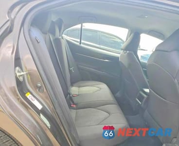 Zdjęcie 10 z 12 samochodu: 2018 TOYOTA CAMRY LE VIN:4T1B31HK0JU502993 - miniatura