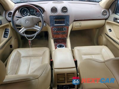Zdjęcie 8 z 12 samochodu: 2012 MERCEDES-BENZ GL 550 4MATIC VIN:4JGBF8GE9CA788200 - miniatura