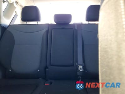 Zdjęcie 10 z 13 samochodu: 2019 KIA SOUL + VIN:KNDJP3A56K7668083 - miniatura