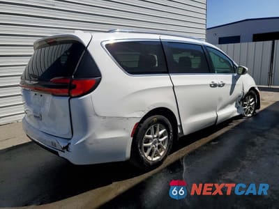 Trzecie zdjęcie samochodu z tyłu: 2021 CHRYSLER PACIFICA TOURING L VIN:2C4RC1BG8MR604762 - miniatura