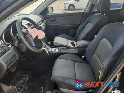 Zdjęcie 7 z 12 samochodu: 2004 MAZDA 3 I VIN:JM1BK12F441126825 - miniatura