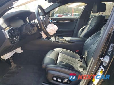 Zdjęcie 7 z 12 samochodu: 2021 BMW M550XI VIN:WBA13BK00MCF05464 - miniatura