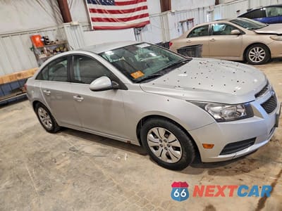 Czwarte zdjęcie samochodu z boku: 2014 CHEVROLET CRUZE LT VIN:1G1PC5SB2E7363280 - miniatura