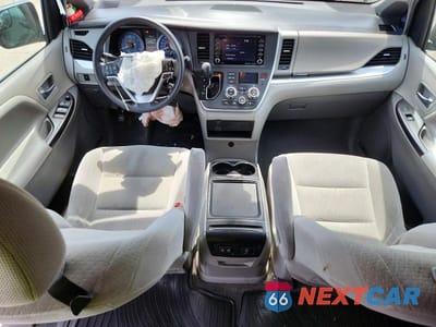 Zdjęcie 8 z 14 samochodu: 2020 TOYOTA SIENNA LE VIN:5TDKZ3DC2LS023530 - miniatura