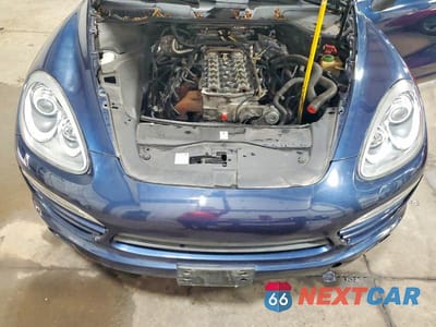 Zdjęcie 12 z 14 samochodu: 2014 PORSCHE CAYENNE VIN:WP1AA2A21ELA02616 - miniatura
