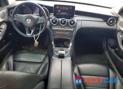 Zdjęcie 8 z 12 samochodu: 2015 MERCEDES-BENZ C 300 4MATIC VIN:55SWF4KB7FU007616 - miniatura