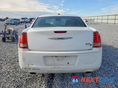 Zdjęcie 6 z 11 samochodu: 2013 CHRYSLER 300 S VIN:2C3CCABG1DH643855 - miniatura