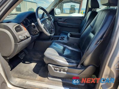 Zdjęcie 7 z 13 samochodu: 2007 GMC YUKON XL K1500 VIN:1GKFK16367J183697 - miniatura