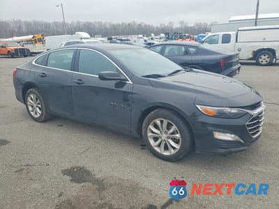 Czwarte zdjęcie samochodu z boku: 2023 CHEV MALIBU VIN:1G1ZD5ST4PF226459 - miniatura