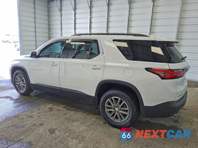 Drugie zdjęcie samochodu z przodu: 2022 CHEVROLET TRAVERSE LT VIN:1GNERGKW5NJ161815 - miniatura