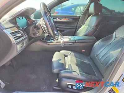 Zdjęcie 7 z 12 samochodu: 2016 BMW 750 XI VIN:WBA7F2C50GG416256 - miniatura