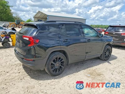 Trzecie zdjęcie samochodu z tyłu: 2024 GMC TERRAIN SLT VIN:3GKALVEG4RL319811 - miniatura