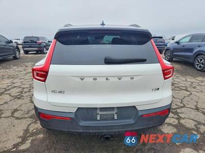 Zdjęcie 6 z 12 samochodu: 2021 VOLVO XC40 T5 R-DESIGN VIN:YV4162UM6M2468172 - miniatura