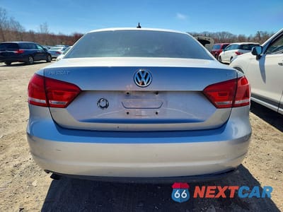 Zdjęcie 6 z 12 samochodu: 2012 VOLKSWAGEN PASSAT S VIN:1VWAP7A34CC021158 - miniatura