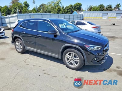 Czwarte zdjęcie samochodu z boku: 2021 MERCEDES-BENZ GLA 250 4MATIC VIN:W1N4N4HB8MJ241216 - miniatura