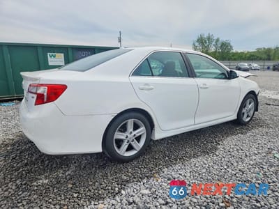 Trzecie zdjęcie samochodu z tyłu: 2014 TOYOTA CAMRY SE VIN:4T1BF1FK1EU839088 - miniatura