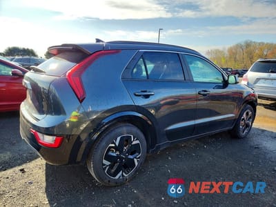 Trzecie zdjęcie samochodu z tyłu: 2023 KIA NIRO WIND VIN:KNDCR3L15P5055694 - miniatura