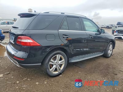 Trzecie zdjęcie samochodu z tyłu: 2014 MERCEDES-BENZ ML 350 4MATIC VIN:4JGDA5HB2EA384264 - miniatura