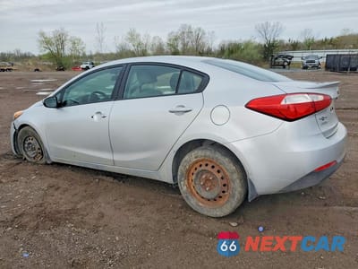 Drugie zdjęcie samochodu z przodu: 2016 KIA FORTE LX VIN:KNAFK4A64G5495747 - miniatura