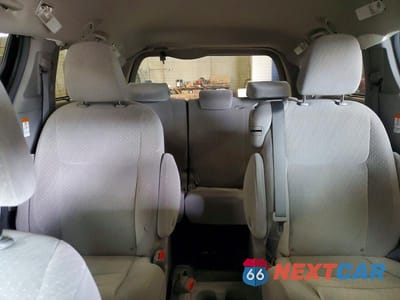 Zdjęcie 10 z 13 samochodu: 2019 TOYOTA SIENNA LE 8-PASSENGER VIN:5TDKZ3DC6KS983898 - miniatura