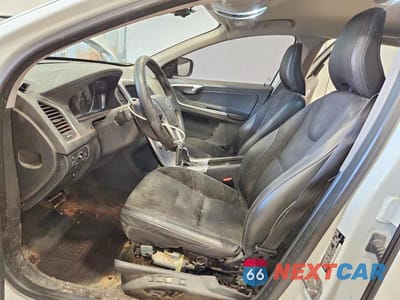 Zdjęcie 7 z 12 samochodu: 2017 VOLVO XC60 T5 VIN:YV440MDJ0H2080909 - miniatura