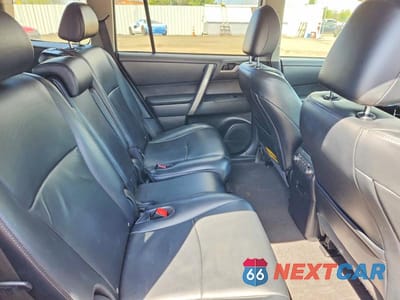 Zdjęcie 11 z 14 samochodu: 2013 TOYOTA HIGHLANDER SE VIN:5TDBK3EH2DS211089 - miniatura