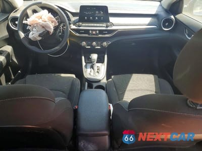 Zdjęcie 8 z 13 samochodu: 2020 KIA FORTE LXS VIN:3KPF24AD0LE177737 - miniatura