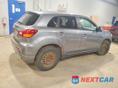 Trzecie zdjęcie samochodu z tyłu: 2012 MITSUBISHI RVR SE VIN:JA4AH3AU1CZ602965 - miniatura