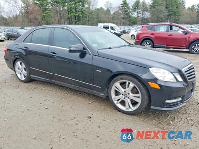 Czwarte zdjęcie samochodu z boku: 2012 MERCEDES-BENZ E 350 4MATIC VIN:WDDHF8JB2CA544276 - miniatura