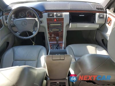 Zdjęcie 8 z 12 samochodu: 1998 MERCEDES-BENZ E 320 VIN:WDBJH65F6WA498509 - miniatura