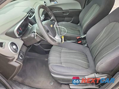 Zdjęcie 7 z 12 samochodu: 2020 CHEVROLET SONIC LT VIN:1G1JD5SB4L4140479 - miniatura