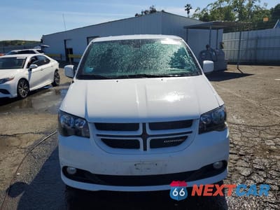 Piąte zdjęcie samochodu w środku: 2019 DODGE GRAND CARAVAN GT VIN:2C4RDGEG2KR533650 - miniatura
