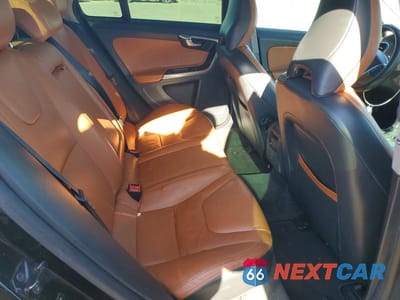 Zdjęcie 10 z 11 samochodu: 2013 VOLVO S60 T5 VIN:YV1612FH2D2221118 - miniatura