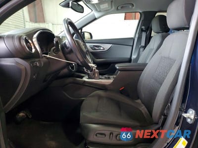 Zdjęcie 7 z 13 samochodu: 2020 CHEVROLET BLAZER 2LT VIN:3GNKBHRS9LS645272 - miniatura