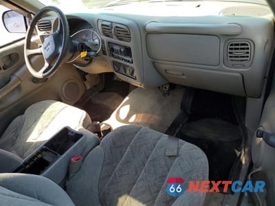Zdjęcie 8 z 12 samochodu: 2001 GMC SONOMA VIN:1GTCS145718179076 - miniatura