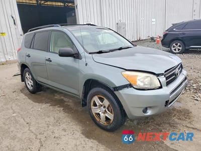 Czwarte zdjęcie samochodu z boku: 2008 TOYOTA RAV4 BASE VIN:JTMBD33V885166979 - miniatura