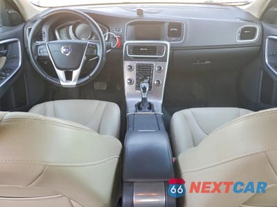 Zdjęcie 8 z 12 samochodu: 2017 VOLVO S60 PREMIER VIN:LYV402TK0HB153504 - miniatura