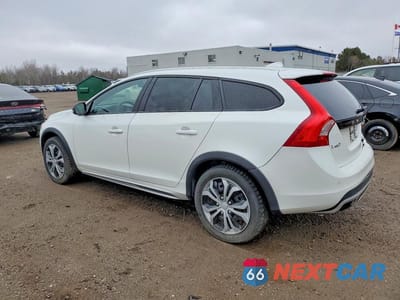 Drugie zdjęcie samochodu z przodu: 2018 VOLVO V60 CROSS COUNTRY PREMIER VIN:YV440MWKXJ2044298 - miniatura