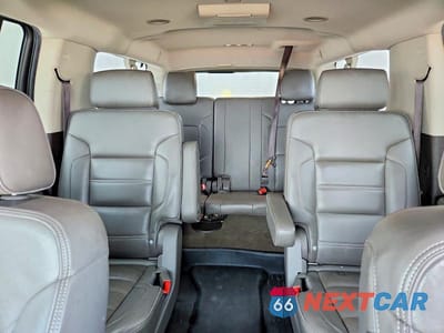 Zdjęcie 10 z 13 samochodu: 2017 GMC YUKON XL DENALI VIN:1GKS2HKJ8HR316510 - miniatura