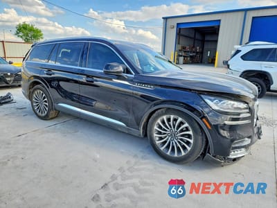 Czwarte zdjęcie samochodu z boku: 2020 LINCOLN AVIATOR RESERVE VIN:5LM5J7WC8LGL24881 - miniatura