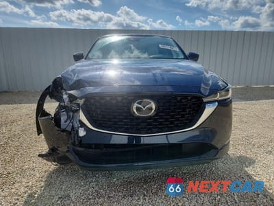 Piąte zdjęcie samochodu w środku: 2025 MAZDA CX-5 PREFERRED VIN:JM3KFBCL3S0584235 - miniatura