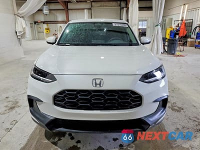 Piąte zdjęcie samochodu w środku: 2024 HONDA HR-V LX VIN:3CZRZ2H35RM712323 - miniatura