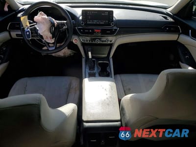 Zdjęcie 8 z 12 samochodu: 2018 HONDA ACCORD EX VIN:1HGCV1F44JA141505 - miniatura