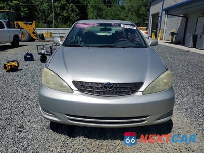 Piąte zdjęcie samochodu w środku: 2004 TOYOTA CAMRY LE VIN:4T1BE32K64U899421 - miniatura